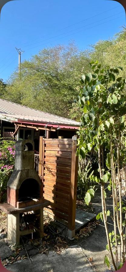 Location Gite Bungalow A 70M De La Plage Bouillante Buitenkant foto