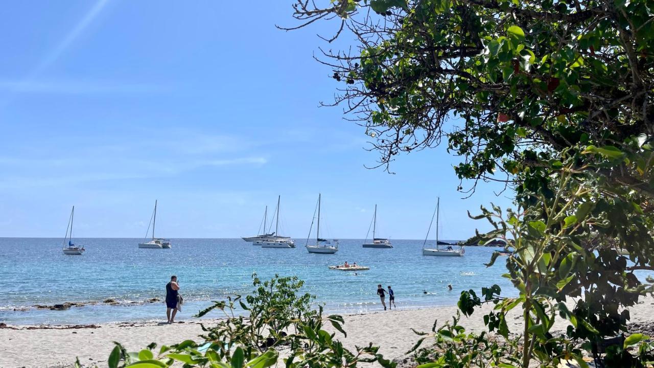 Location Gite Bungalow A 70M De La Plage Bouillante Buitenkant foto
