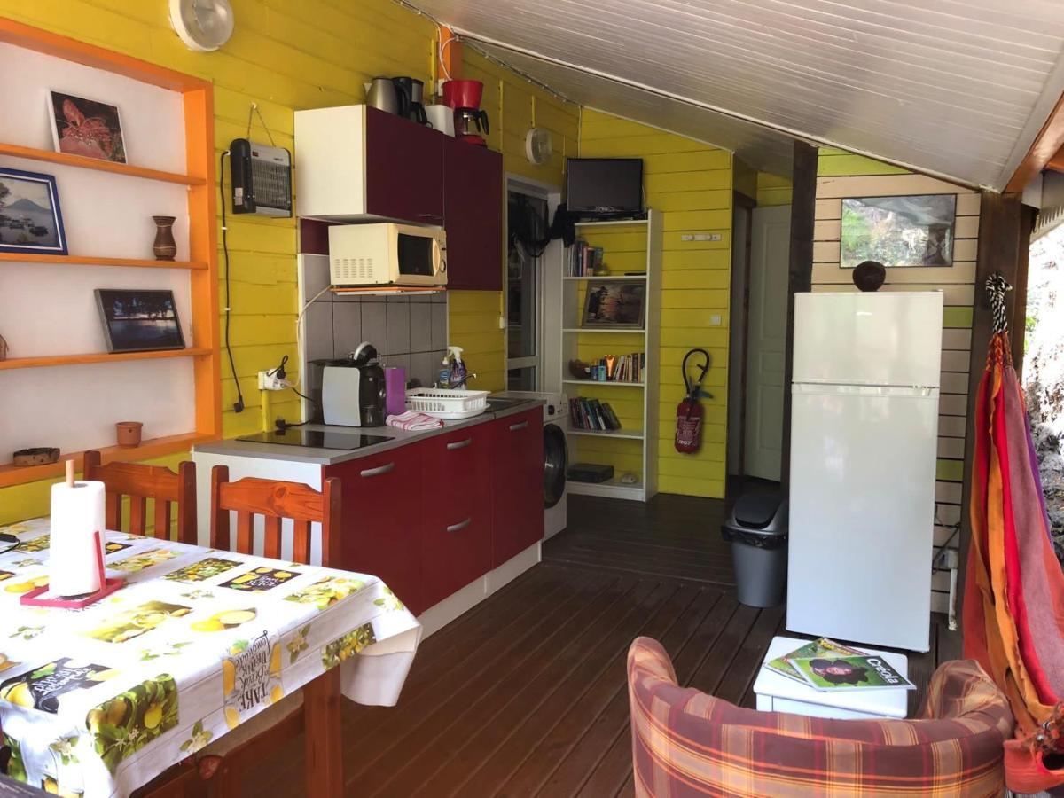 Location Gite Bungalow A 70M De La Plage Bouillante Buitenkant foto
